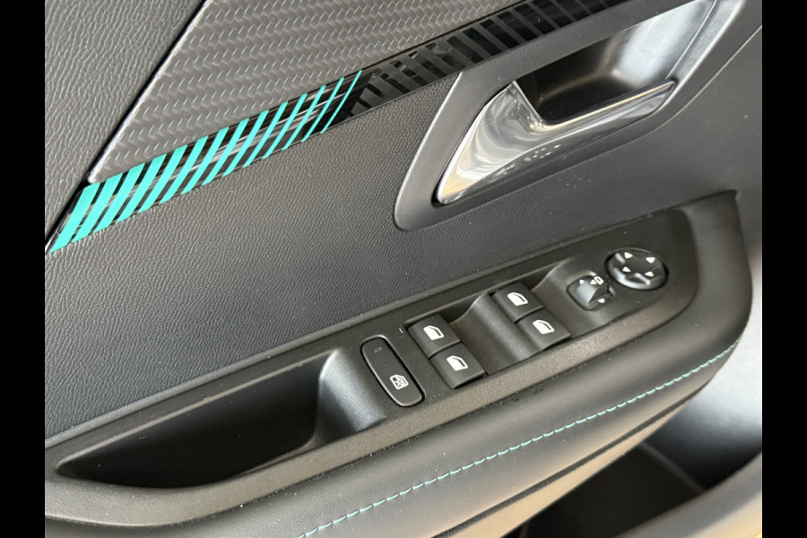 Peugeot 208 1.2 PT 100pk Allure Pack | Apple Carplay | ACC | Stoelverwarming | 360 Camera | PDC | Dealer Onderhouden!