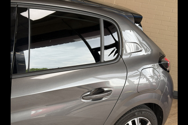 Peugeot 208 1.2 PT 100pk Allure Pack | Apple Carplay | ACC | Stoelverwarming | 360 Camera | PDC | Dealer Onderhouden!
