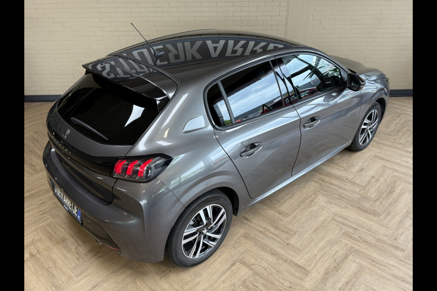 Peugeot 208 1.2 PT 100pk Allure Pack | Apple Carplay | ACC | Stoelverwarming | 360 Camera | PDC | Dealer Onderhouden!