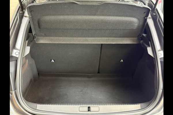 Peugeot 208 1.2 PT 100pk Allure Pack | Apple Carplay | ACC | Stoelverwarming | 360 Camera | PDC | Dealer Onderhouden!