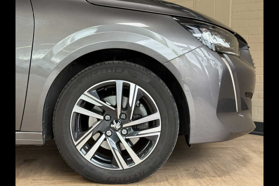 Peugeot 208 1.2 PT 100pk Allure Pack | Apple Carplay | ACC | Stoelverwarming | 360 Camera | PDC | Dealer Onderhouden!