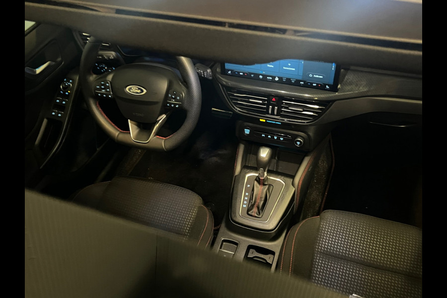 Ford FOCUS Wagon 1.0 EcoBoost Hybrid ST Line X PANO / CAMERA /HEAD UP