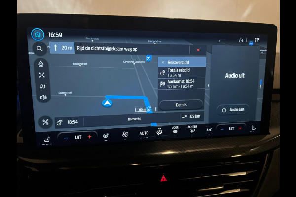Ford FOCUS Wagon 1.0 EcoBoost Hybrid ST Line X PANO / CAMERA /HEAD UP