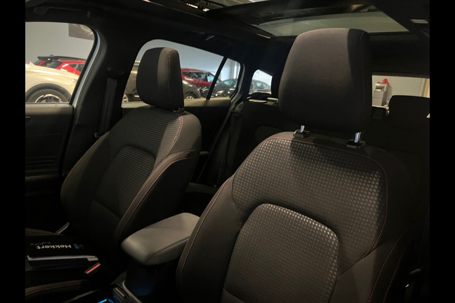Ford FOCUS Wagon 1.0 EcoBoost Hybrid ST Line X PANO / CAMERA /HEAD UP