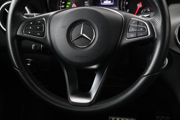 Mercedes-Benz CLA-Klasse Shooting Brake 180 Business Solution | Stoelverwarming | Full LED | Half leder | Sportstoelen | Camera | Trekhaak | Navigatie | Park Assist | Cruise control | Airco | Bluetooth