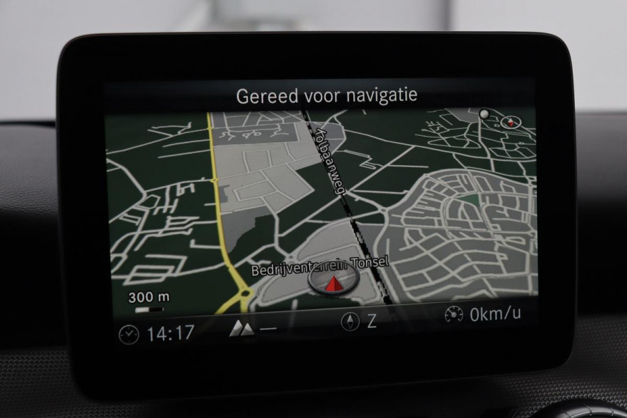 Mercedes-Benz CLA-Klasse Shooting Brake 180 Business Solution | Stoelverwarming | Full LED | Half leder | Sportstoelen | Camera | Trekhaak | Navigatie | Park Assist | Cruise control | Airco | Bluetooth