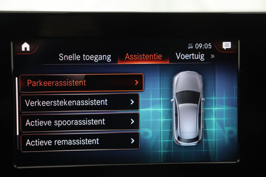 Mercedes-Benz A-Klasse 250e AMG | Panoramadak | Stoelverwarming | Carplay | Navigatie | Full LED | Half leder | Sportstoelen | Park Assist