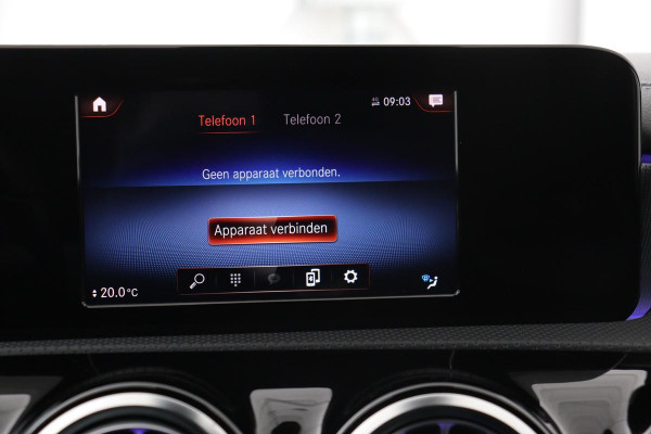 Mercedes-Benz A-Klasse 250e AMG | Panoramadak | Stoelverwarming | Carplay | Navigatie | Full LED | Half leder | Sportstoelen | Park Assist