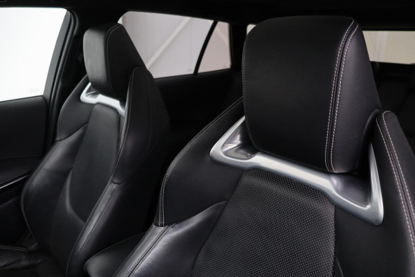 Toyota Corolla 2.0 Hybrid Premium | Leder | Head-Up | Stoelverwarming | Trekhaak | Adaptive cruise | Matrix LED | Carplay | Keyless | Camera