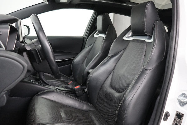 Toyota Corolla 2.0 Hybrid Premium | Leder | Head-Up | Stoelverwarming | Trekhaak | Adaptive cruise | Matrix LED | Carplay | Keyless | Camera