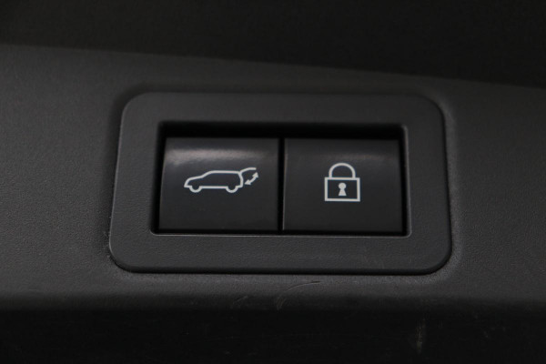 Toyota Corolla 2.0 Hybrid Premium | Leder | Head-Up | Stoelverwarming | Trekhaak | Adaptive cruise | Matrix LED | Carplay | Keyless | Camera