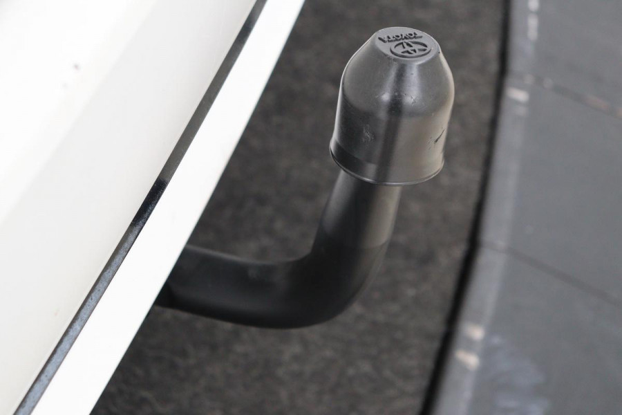 Toyota Corolla 2.0 Hybrid Premium | Leder | Head-Up | Stoelverwarming | Trekhaak | Adaptive cruise | Matrix LED | Carplay | Keyless | Camera