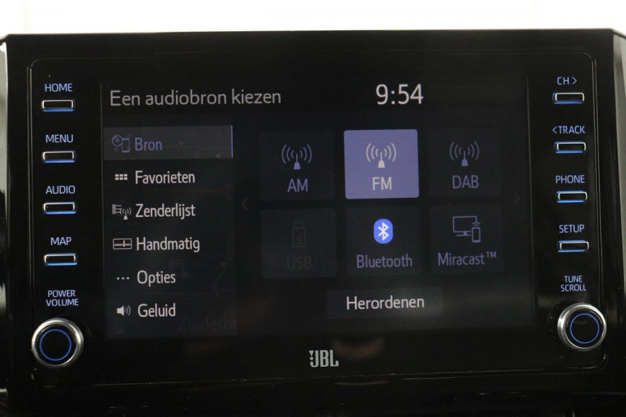 Toyota Corolla 2.0 Hybrid Premium | Leder | Head-Up | Stoelverwarming | Trekhaak | Adaptive cruise | Matrix LED | Carplay | Keyless | Camera