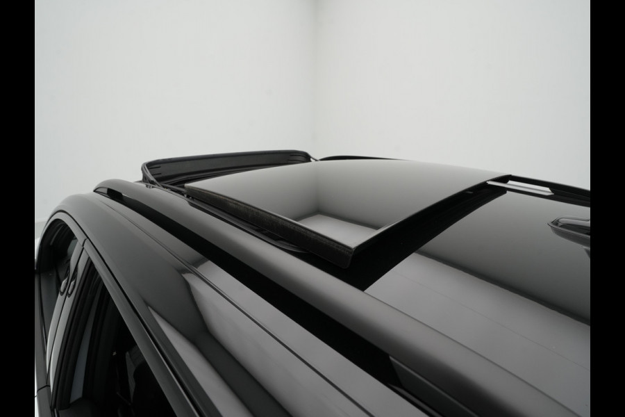 Volkswagen T-Roc Volkswagen R-Line Edition | 'App-Connect' draadloze smartphone integratie | Airconditioning automatisch, 2-zone (Climatronic) | Automatische afstandsregeling (Adaptive Cruise Control)