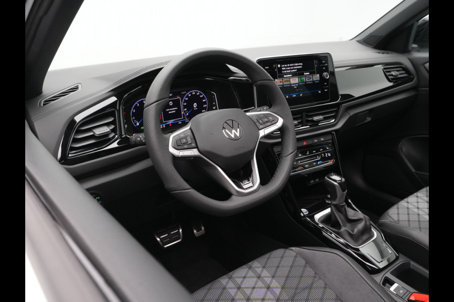 Volkswagen T-Roc Volkswagen R-Line Edition | 'App-Connect' draadloze smartphone integratie | Airconditioning automatisch, 2-zone (Climatronic) | Automatische afstandsregeling (Adaptive Cruise Control)