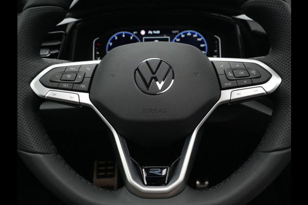 Volkswagen T-Roc Volkswagen R-Line Edition | 'App-Connect' draadloze smartphone integratie | Airconditioning automatisch, 2-zone (Climatronic) | Automatische afstandsregeling (Adaptive Cruise Control)