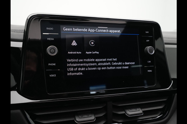 Volkswagen T-Roc Volkswagen R-Line Edition | 'App-Connect' draadloze smartphone integratie | Airconditioning automatisch, 2-zone (Climatronic) | Automatische afstandsregeling (Adaptive Cruise Control)