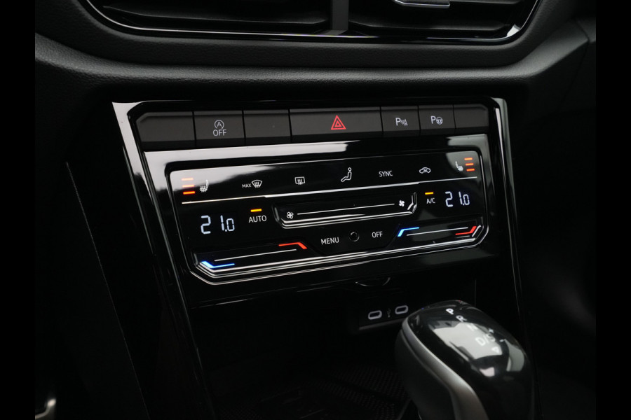 Volkswagen T-Roc Volkswagen R-Line Edition | 'App-Connect' draadloze smartphone integratie | Airconditioning automatisch, 2-zone (Climatronic) | Automatische afstandsregeling (Adaptive Cruise Control)