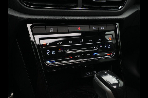 Volkswagen T-Roc Volkswagen R-Line Edition | 'App-Connect' draadloze smartphone integratie | Airconditioning automatisch, 2-zone (Climatronic) | Automatische afstandsregeling (Adaptive Cruise Control)