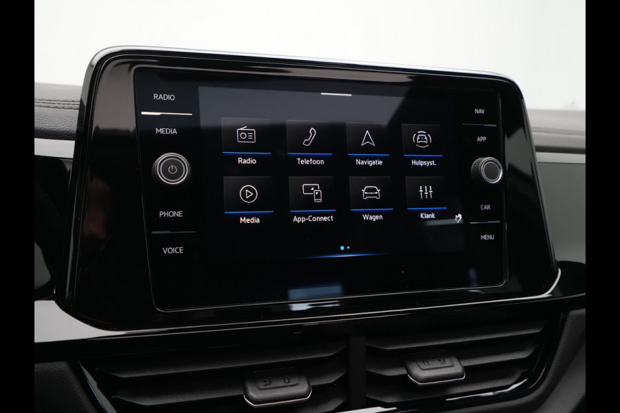 Volkswagen T-Roc Volkswagen R-Line Edition | 'App-Connect' draadloze smartphone integratie | Airconditioning automatisch, 2-zone (Climatronic) | Automatische afstandsregeling (Adaptive Cruise Control)