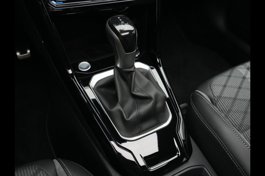 Volkswagen T-Roc Volkswagen R-Line Edition | 'App-Connect' draadloze smartphone integratie | Airconditioning automatisch, 2-zone (Climatronic) | Automatische afstandsregeling (Adaptive Cruise Control)