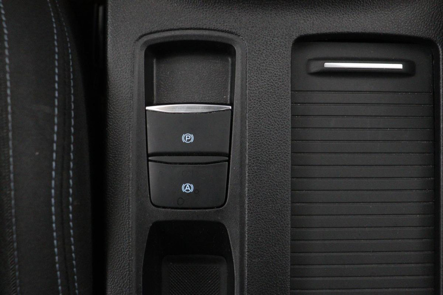 Ford Focus 1.0 EcoBoost Active | Carplay | Full LED | Navigatie | Cruise control | Parkeerhulp | Airco | Bluetooth
