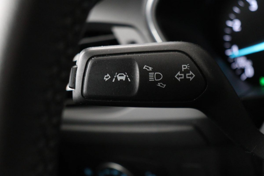 Ford Focus 1.0 EcoBoost Active | Carplay | Full LED | Navigatie | Cruise control | Parkeerhulp | Airco | Bluetooth