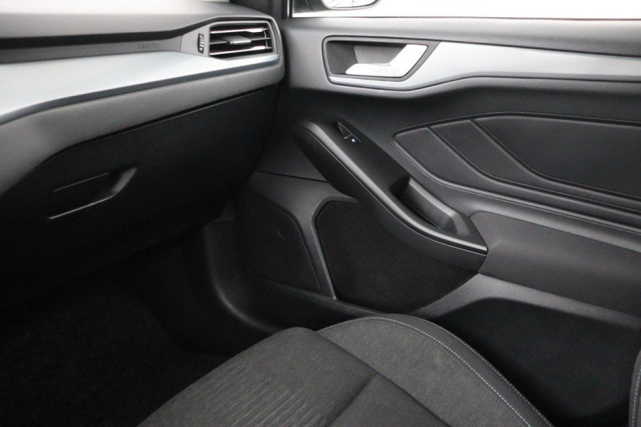 Ford Focus 1.0 EcoBoost Active | Carplay | Full LED | Navigatie | Cruise control | Parkeerhulp | Airco | Bluetooth