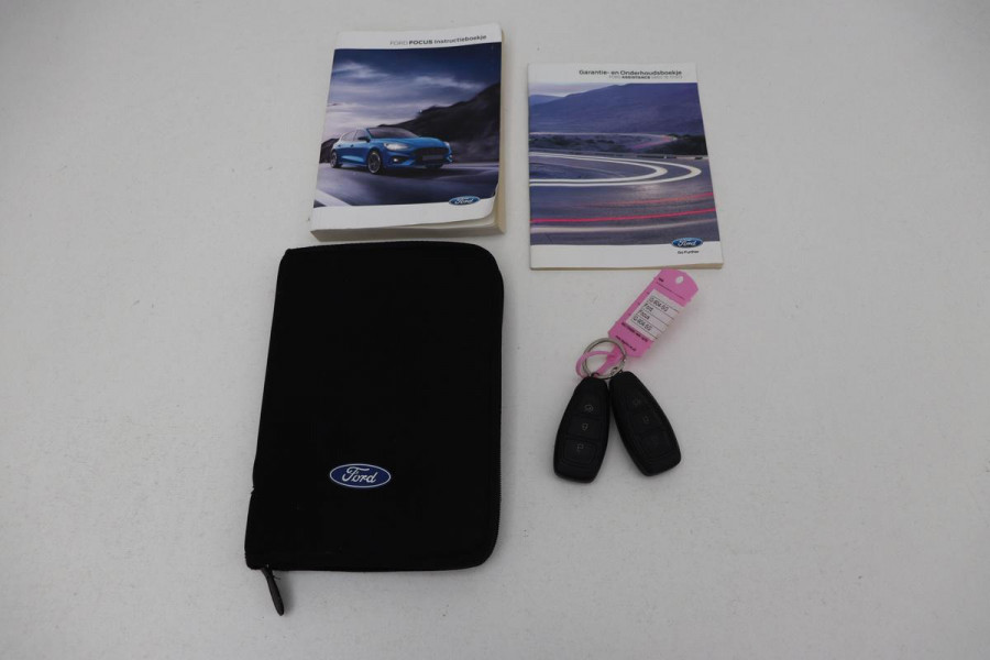 Ford Focus 1.0 EcoBoost Active | Carplay | Full LED | Navigatie | Cruise control | Parkeerhulp | Airco | Bluetooth