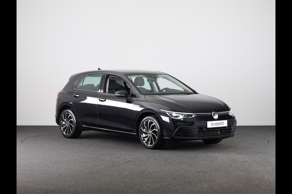 Volkswagen Golf 1.5 TSI Life 130 pk | Navigatie | Parkeersensoren | Adaptieve cruise control | Stoelverwarming | Apple Carplay/Android Auto |