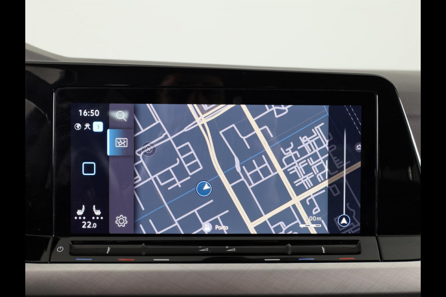 Volkswagen Golf 1.5 TSI Life 130 pk | Navigatie | Parkeersensoren | Adaptieve cruise control | Stoelverwarming | Apple Carplay/Android Auto |