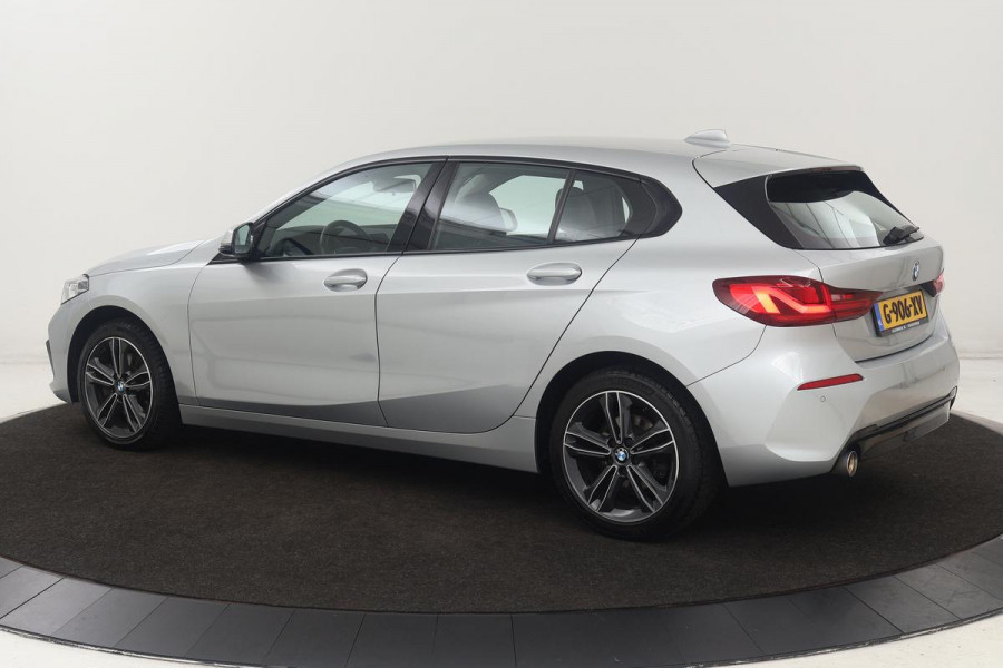 BMW 1-serie 118i Executive Edition | Sport Line | Carplay | Full LED | Sportstoelen | Climate control | Navigatie | Parkeerhulp | Live Cockpit | Cruise control