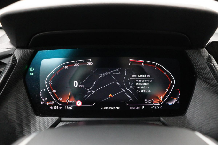 BMW 1-serie 118i Executive Edition | Sport Line | Carplay | Full LED | Sportstoelen | Climate control | Navigatie | Parkeerhulp | Live Cockpit | Cruise control