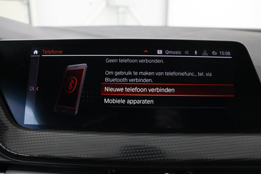 BMW 1-serie 118i Executive Edition | Sport Line | Carplay | Full LED | Sportstoelen | Climate control | Navigatie | Parkeerhulp | Live Cockpit | Cruise control
