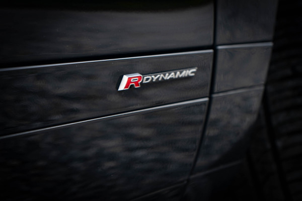 Land Rover Range Rover Evoque 1.5 HSE P300e AWD R-dynamic / Virtual Cockpit/ Adaptive Cruise Control/ Panoramadak/ 227kW (309pk)