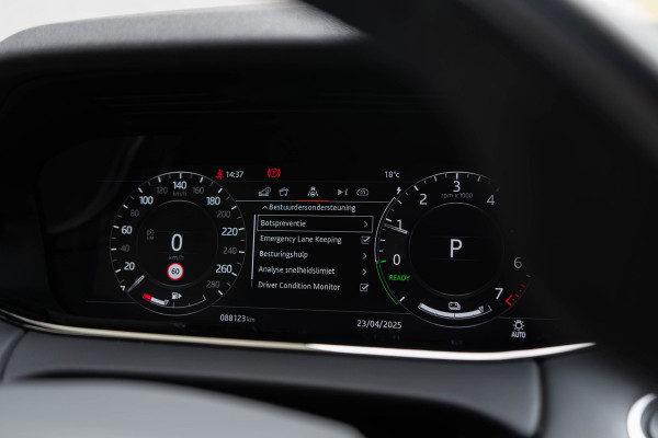 Land Rover Range Rover Evoque 1.5 HSE P300e AWD R-dynamic / Virtual Cockpit/ Adaptive Cruise Control/ Panoramadak/ 227kW (309pk)