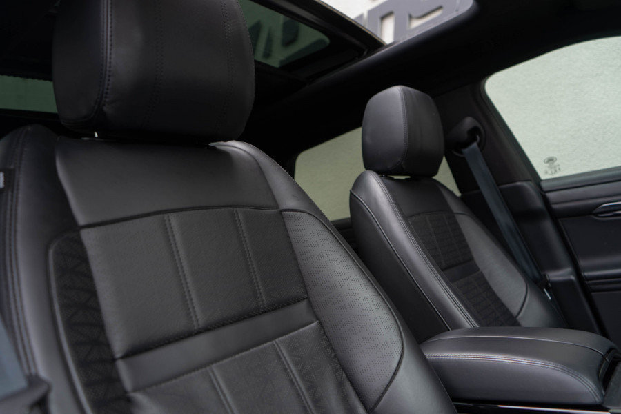 Land Rover Range Rover Evoque 1.5 HSE P300e AWD R-dynamic / Virtual Cockpit/ Adaptive Cruise Control/ Panoramadak/ 227kW (309pk)