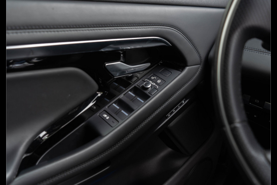 Land Rover Range Rover Evoque 1.5 HSE P300e AWD R-dynamic / Virtual Cockpit/ Adaptive Cruise Control/ Panoramadak/ 227kW (309pk)