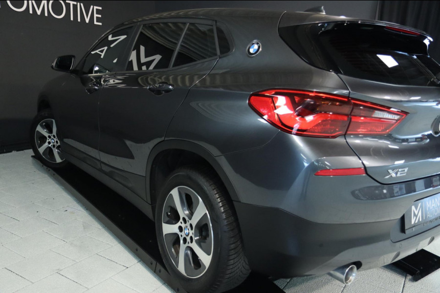 BMW X2 SDrive18i / LED / CRUISE / LEDER / PDC V+A / NAVI