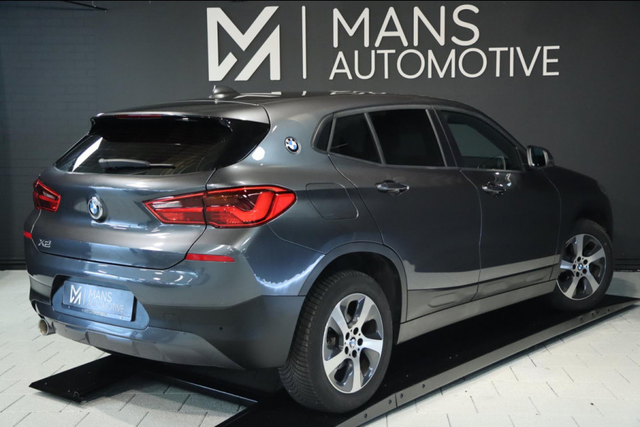 BMW X2 SDrive18i / LED / CRUISE / LEDER / PDC V+A / NAVI