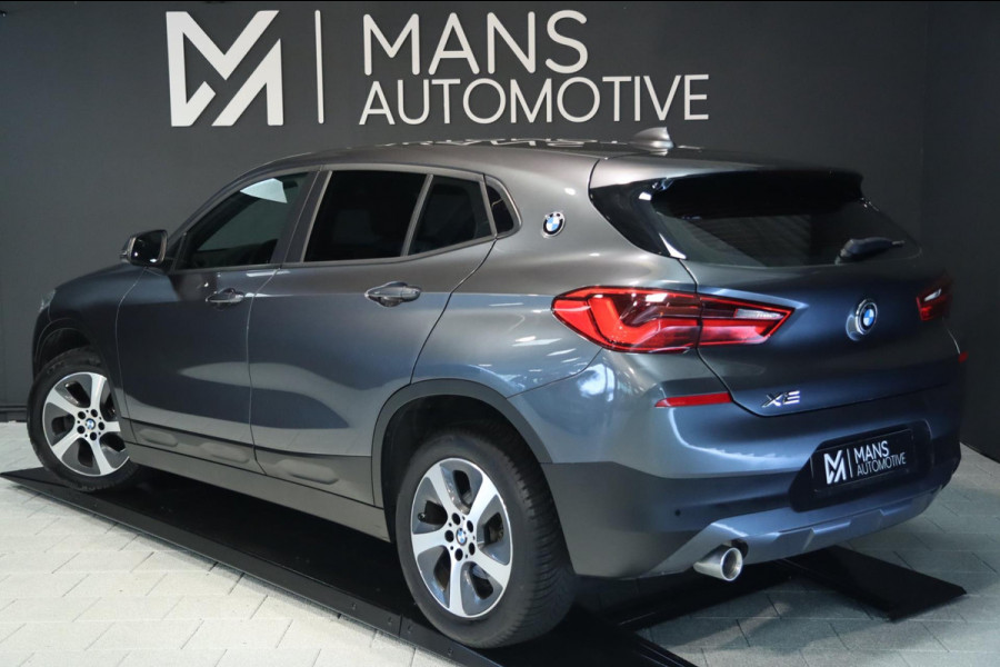 BMW X2 SDrive18i / LED / CRUISE / LEDER / PDC V+A / NAVI