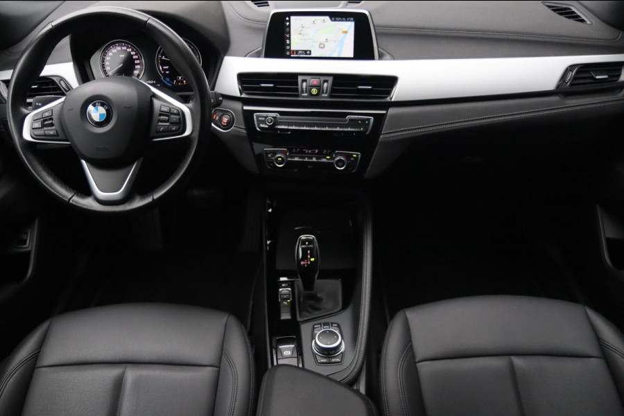 BMW X2 SDrive18i / LED / CRUISE / LEDER / PDC V+A / NAVI