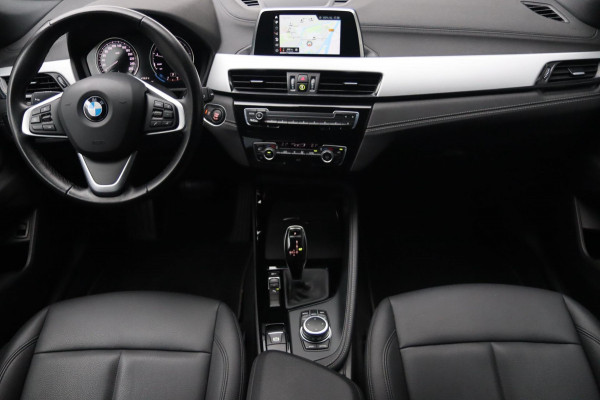 BMW X2 SDrive18i / LED / CRUISE / LEDER / PDC V+A / NAVI