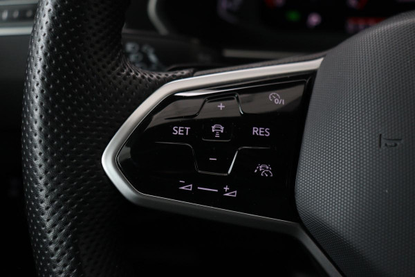 Volkswagen Tiguan 1.5 TSI R-Line | Panoramadak | 360 camera | Trekhaak | Full LED | Stoelverwarming | Carplay | Harman-Kardon | Adaptive cruise | Navigatie