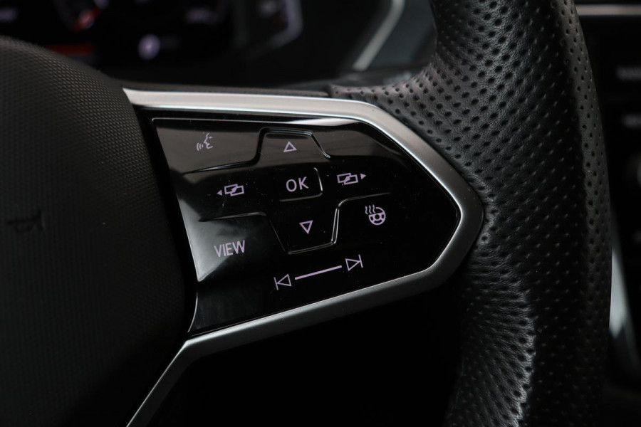 Volkswagen Tiguan 1.5 TSI R-Line | Panoramadak | 360 camera | Trekhaak | Full LED | Stoelverwarming | Carplay | Harman-Kardon | Adaptive cruise | Navigatie