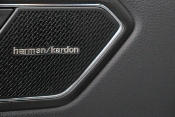 Volkswagen Tiguan 1.5 TSI R-Line | Panoramadak | 360 camera | Trekhaak | Full LED | Stoelverwarming | Carplay | Harman-Kardon | Adaptive cruise | Navigatie