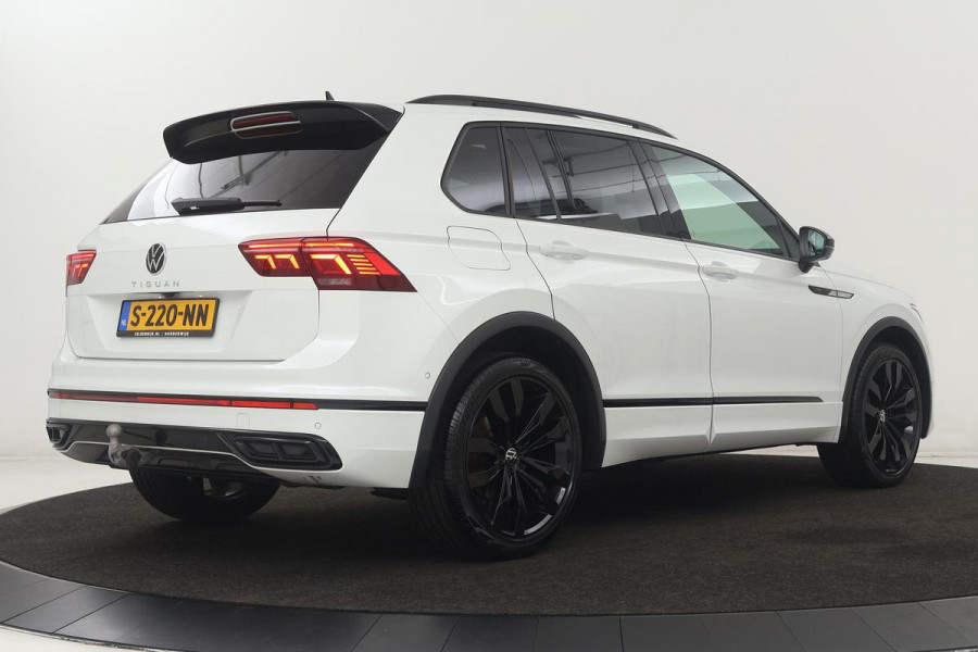 Volkswagen Tiguan 1.5 TSI R-Line | Panoramadak | 360 camera | Trekhaak | Full LED | Stoelverwarming | Carplay | Harman-Kardon | Adaptive cruise | Navigatie