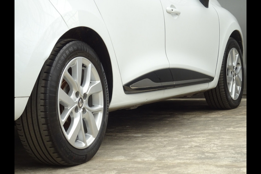 Renault Clio 0.9 TCe Limited * PDC * TREKHAAK * DEALER ONDERH. !!