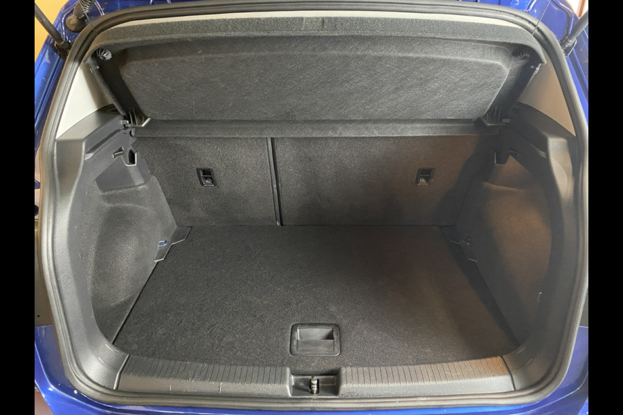 Volkswagen T-Cross 1.0 TSI Style trekhaak afn. | navi cruise control | automaat