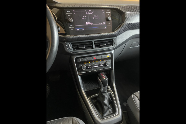 Volkswagen T-Cross 1.0 TSI Style trekhaak afn. | navi cruise control | automaat
